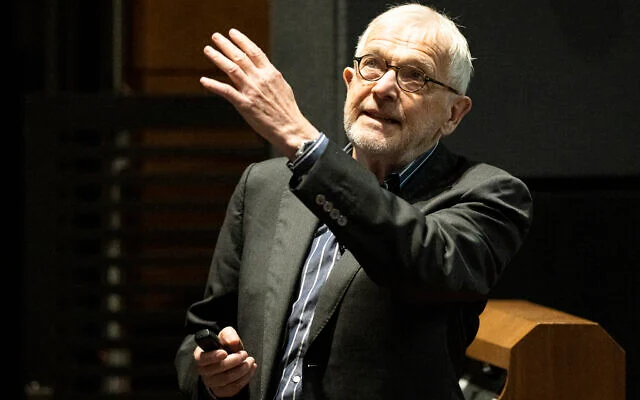 How a Ghost Particle made a Nobel Prize Winner: Francis HalzeN and the IceCube
